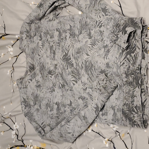 Leaf print sweatshirt - Picture 1 of 1